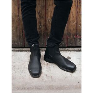 Blundstone 068 Chisel Toe Black Leather  Chelsea Boots